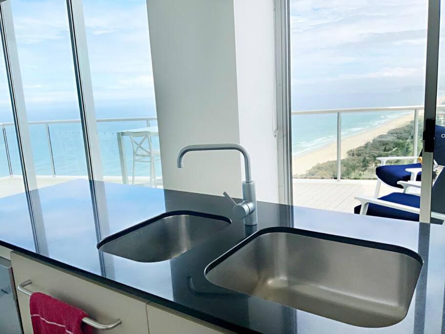 Air On Broadbeach Beachfront 2Level Stunning Apartment With 180 Degree Views Gold Coast Exterior foto